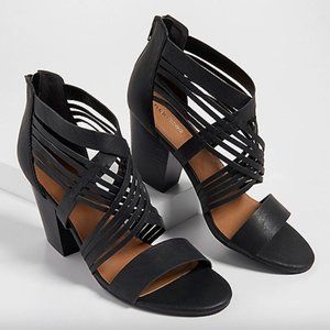 ✨NEW✨ Maurices Black Strappy Heel Booties